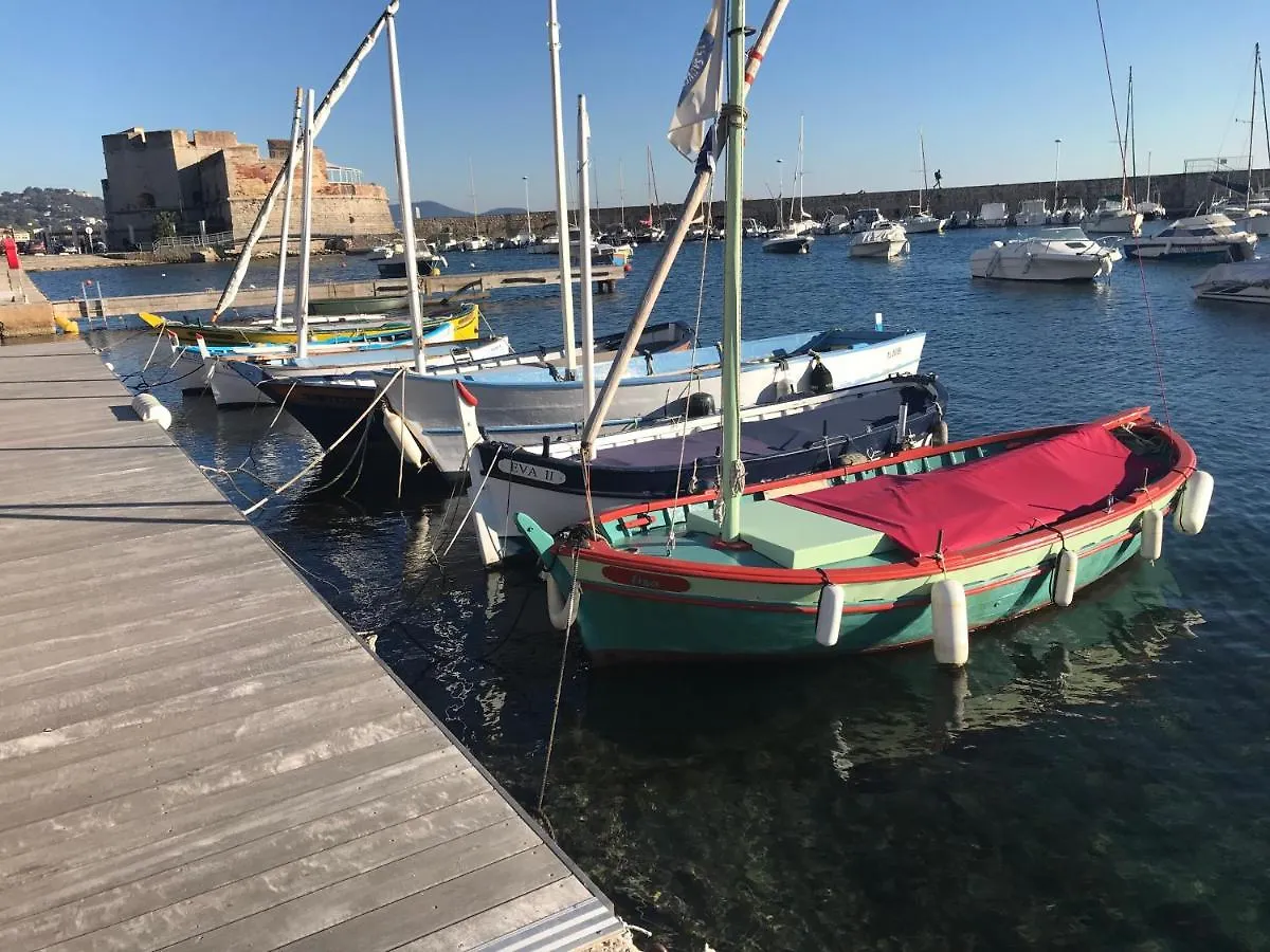 Grand T2 43m2 plages du Mourillon Toulon Appartement